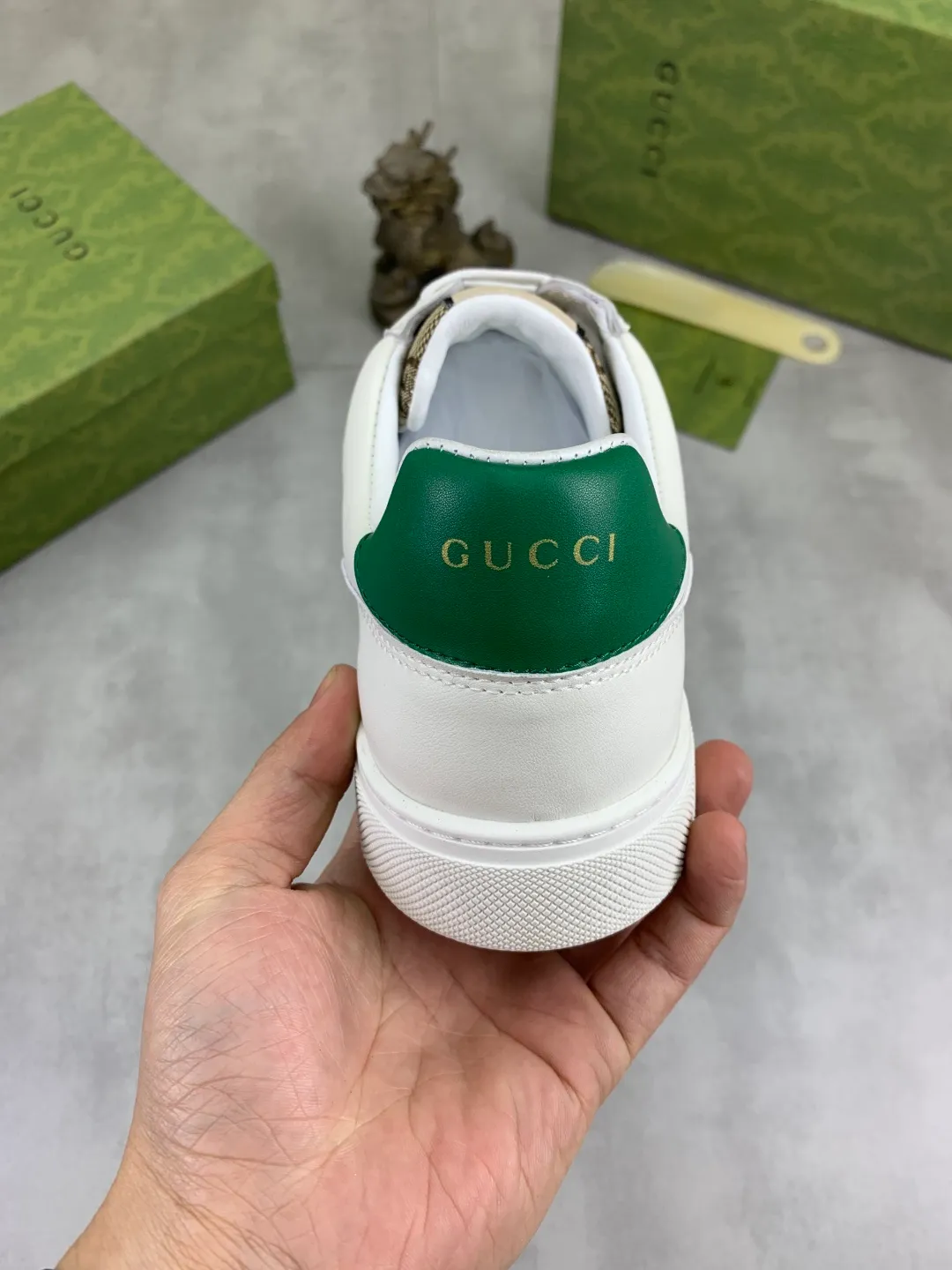 Men's Men's Shoes P420 💰[New Style] 🆘 The latest model from Gucci's official website🎁Classic casual and fashionable men's shoes👟Hot style💥Simple and elegant style, exclusive for trendy men. Unique latest brand elements from the official website👑Gucci original decoration, fashionable and generous, made of original soft calfskin fabric➕Comfortable soft sheepskin lining ✅The official website specifies wear-resistant rubber outsole_full of elasticity, classic model taken in real life🎬Color: 2️⃣colors available😍Number: 38-44